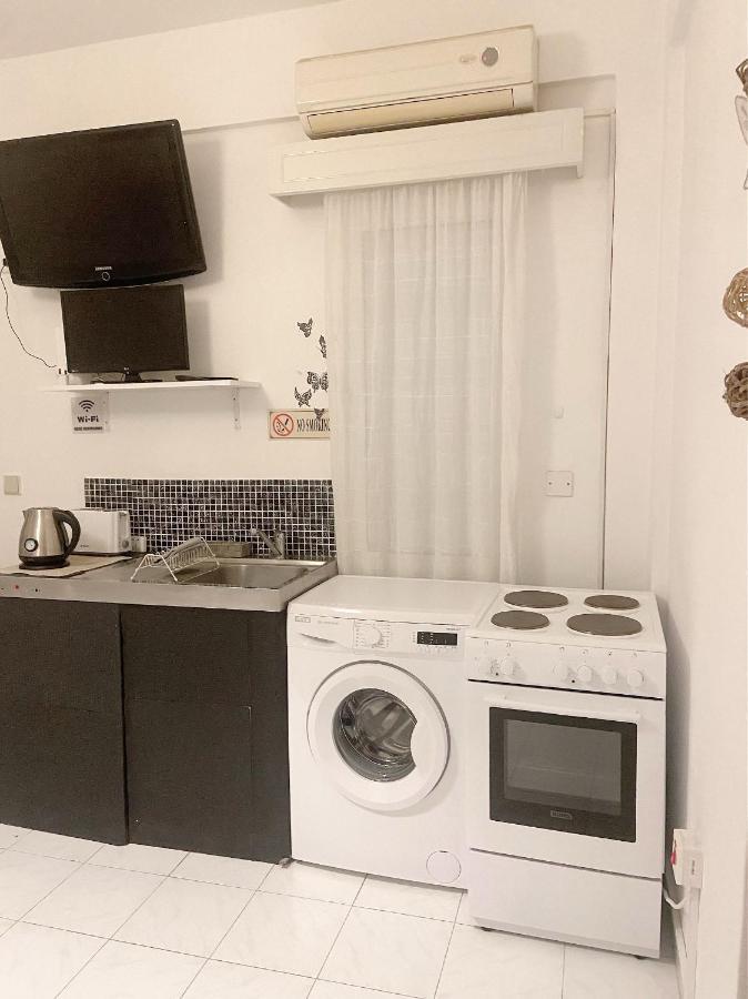 Elena'S Guest House A パ フォス エクステリア 写真