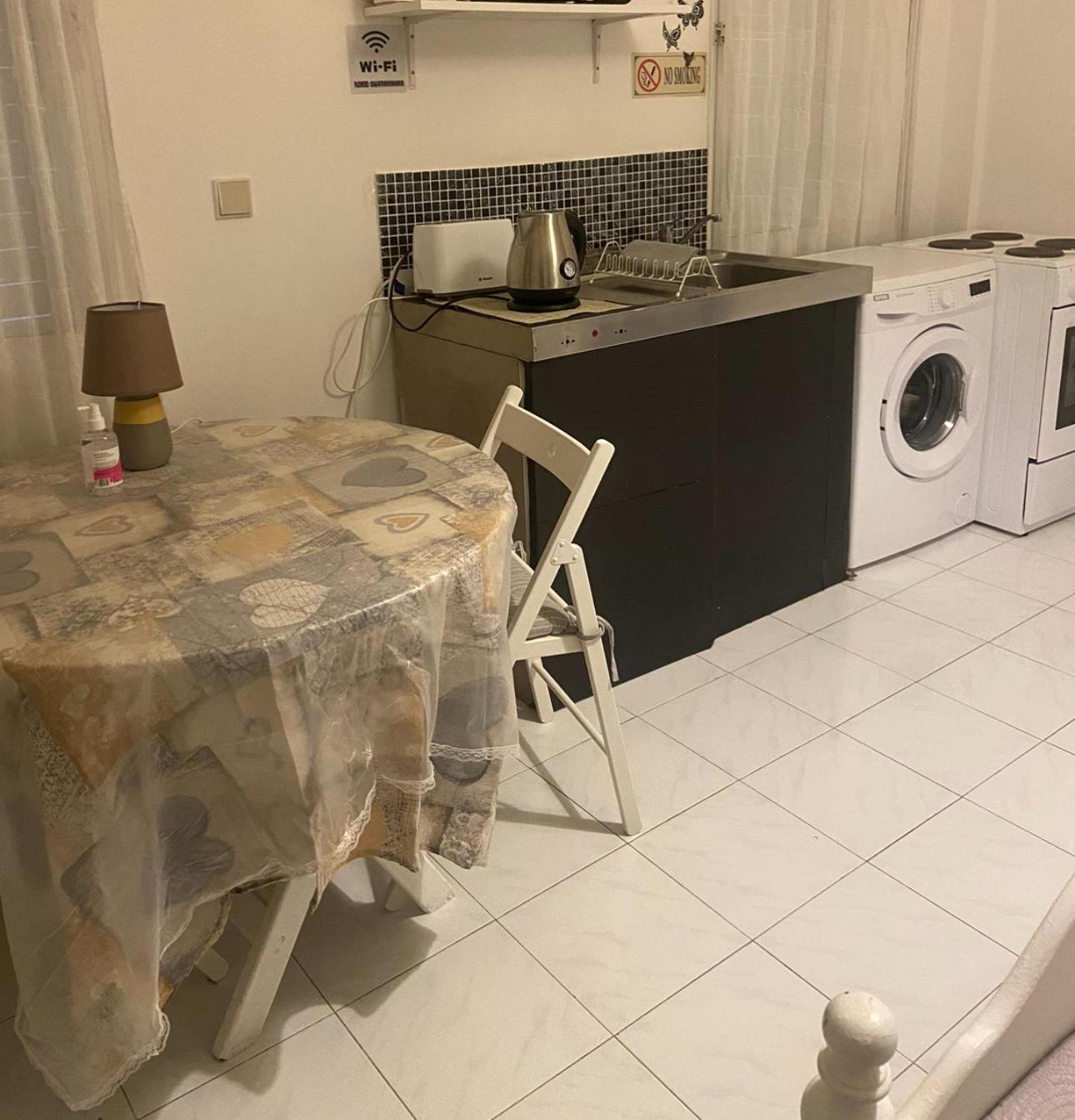 Elena'S Guest House A パ フォス エクステリア 写真